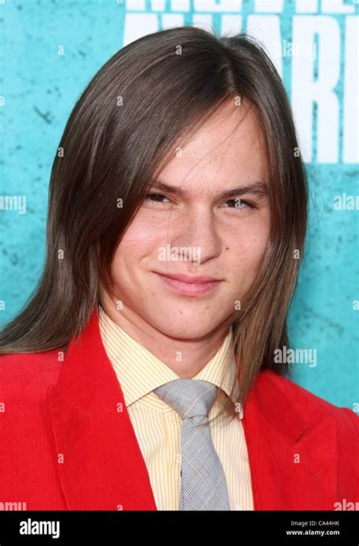 Mark L. Young Biography, Age, Height, Wife, Net Worth, Family