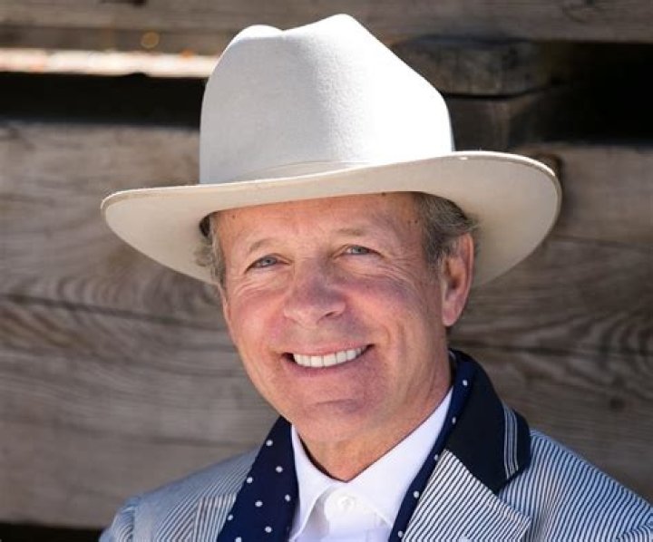 Mark McKinnon Biography, Age, Height, Wife, Net Worth, Family