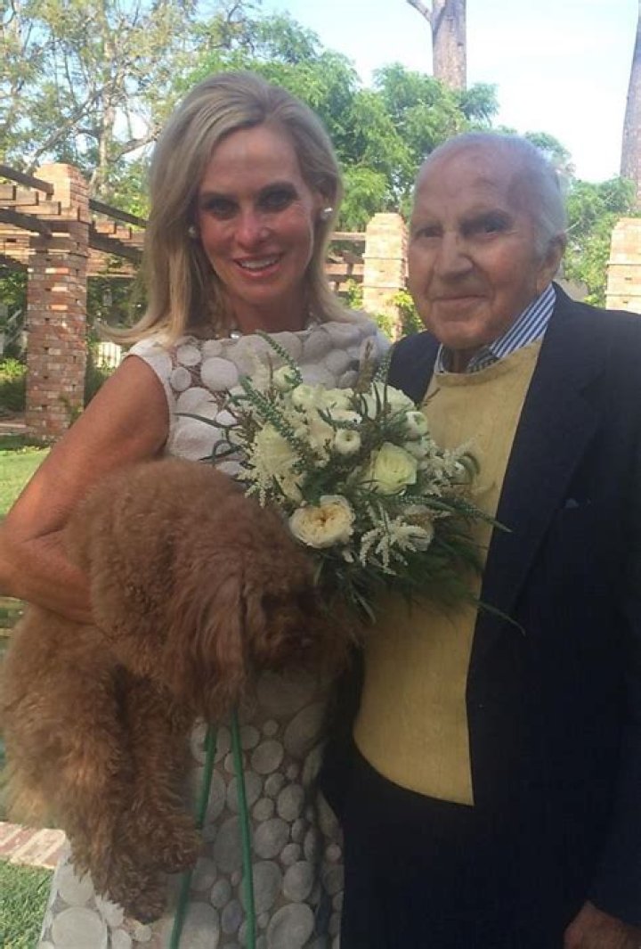 Marshall Naify Biography, Age, Height, Wife, Net Worth and Family