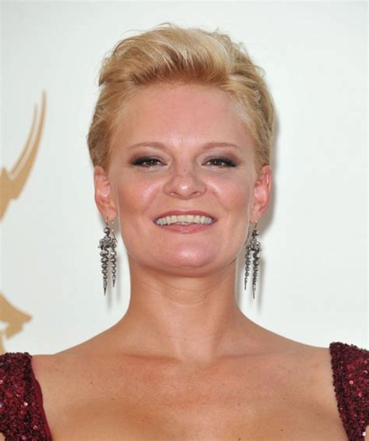 Martha Plimpton Biography, Age, Height, Husband, Net Worth, Family