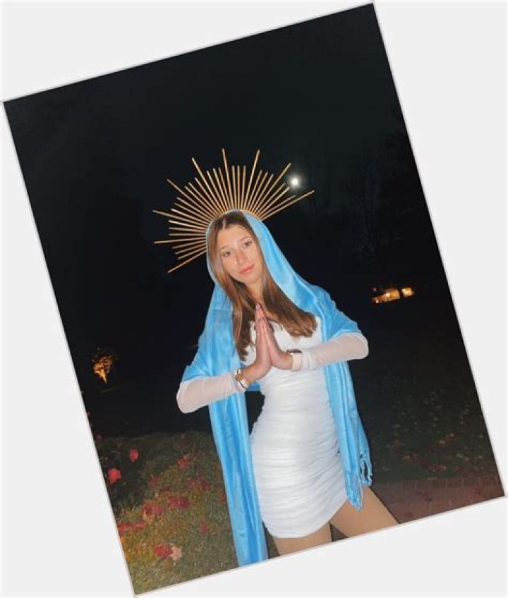 Mary Jo Niedzielski Biography, Age, Height, Husband, Net Worth, Family