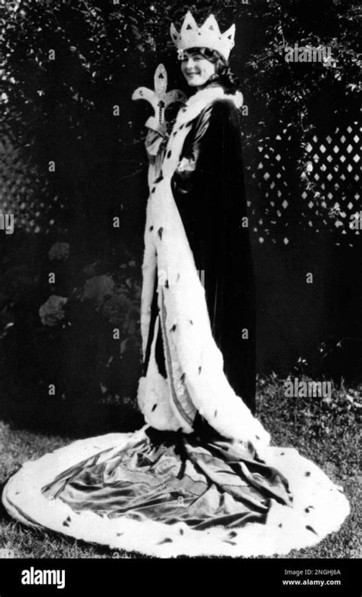 Mary Katherine Campbell Biography, Age, Height, Wife, Net Worth and Family