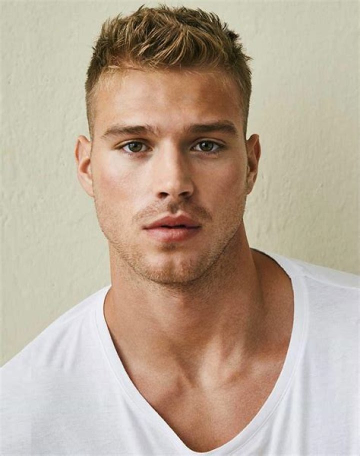 Matthew Noszka Biography, Age, Height, Wife, Net Worth, Family