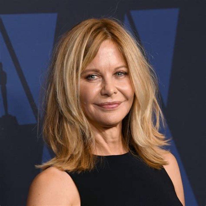 Meg Ryan Biography, Age, Height, Husband, Net Worth, Family