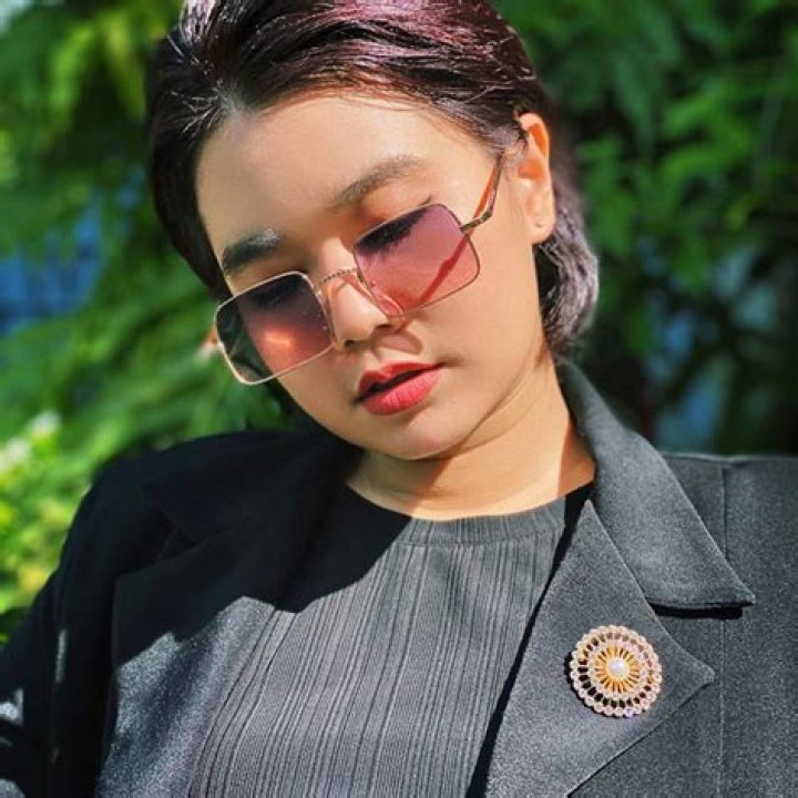 Mi Sandi Biography, Age, Height, Husband, Net Worth, Family