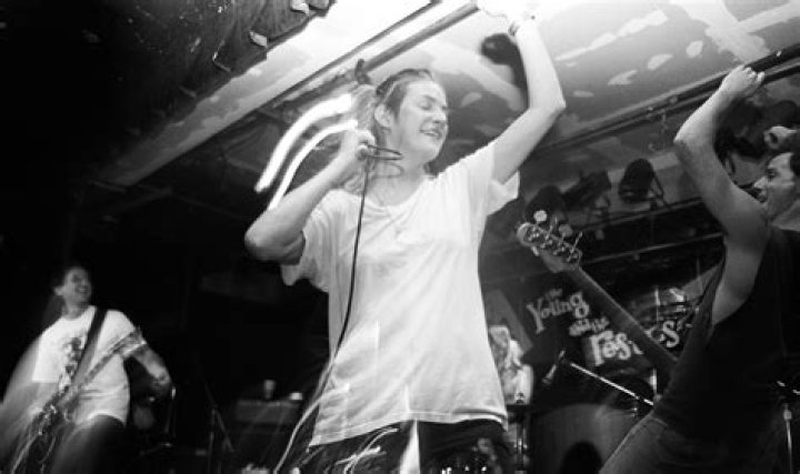 Mia Zapata Biography, Age, Height, Husband, Net Worth, Family