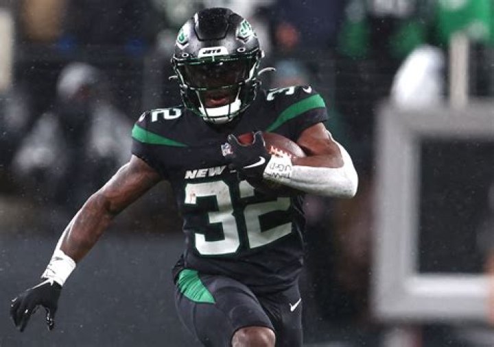 Michael Carter Biography, Age, Height, Wife, Net Worth, Family