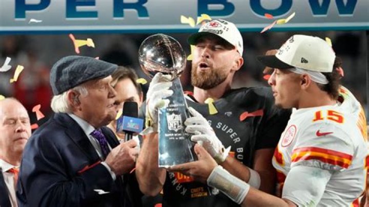 Michael Chow Biography, Age, Height, Wife, Net Worth, Family