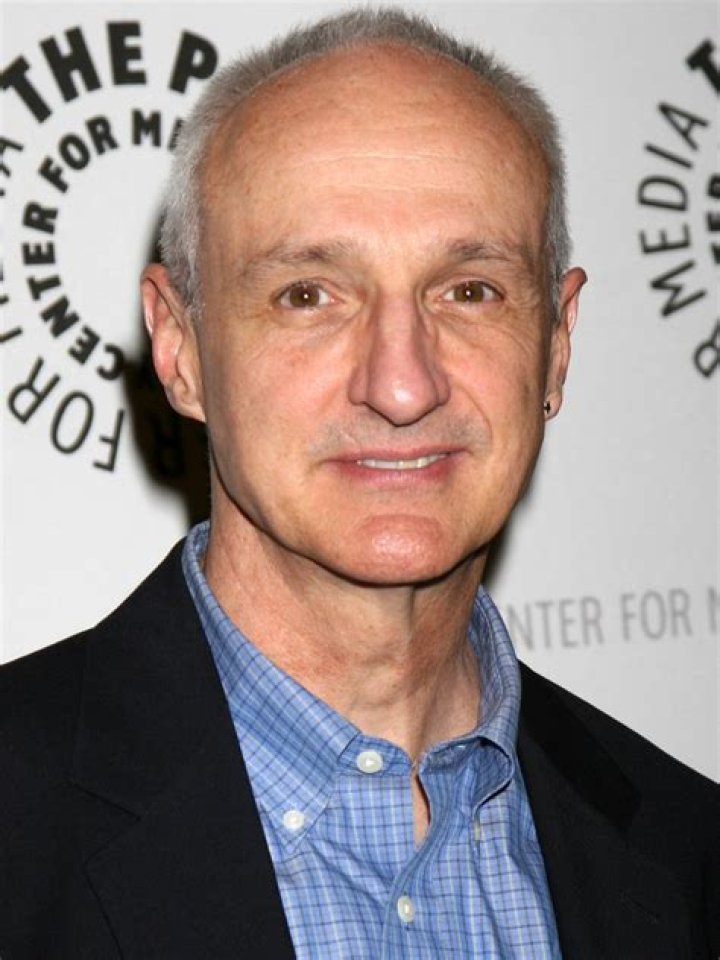 Michael Gross (actor) Biography, Age, Height, Wife, Net Worth and Family