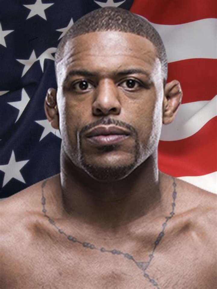 Michael Johnson Biography, Age, Height, Wife, Net Worth, Family