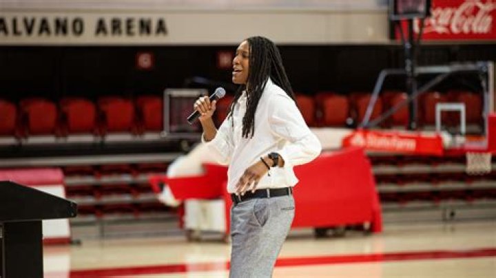 Michelle Snow Biography, Age, Height, Husband, Net Worth, Family