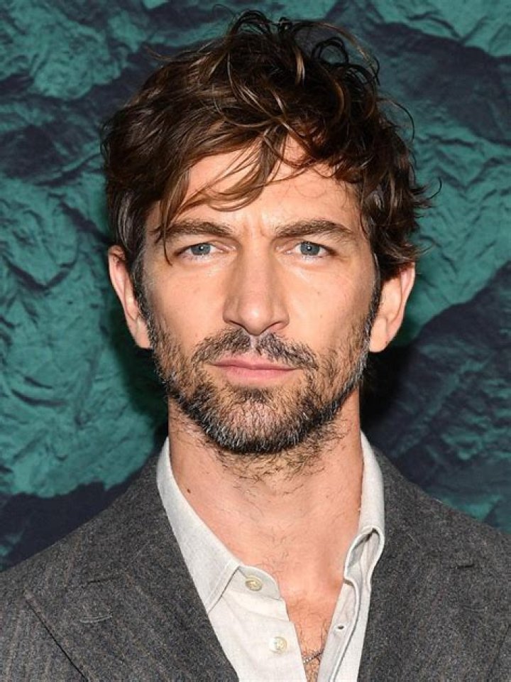 Michiel Huisman Biography, Age, Height, Wife, Net Worth, Family