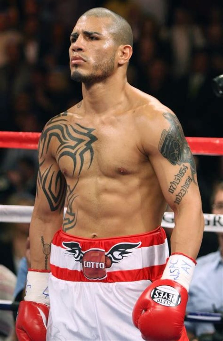 Miguel Cotto Biography, Age, Height, Wife, Net Worth, Family