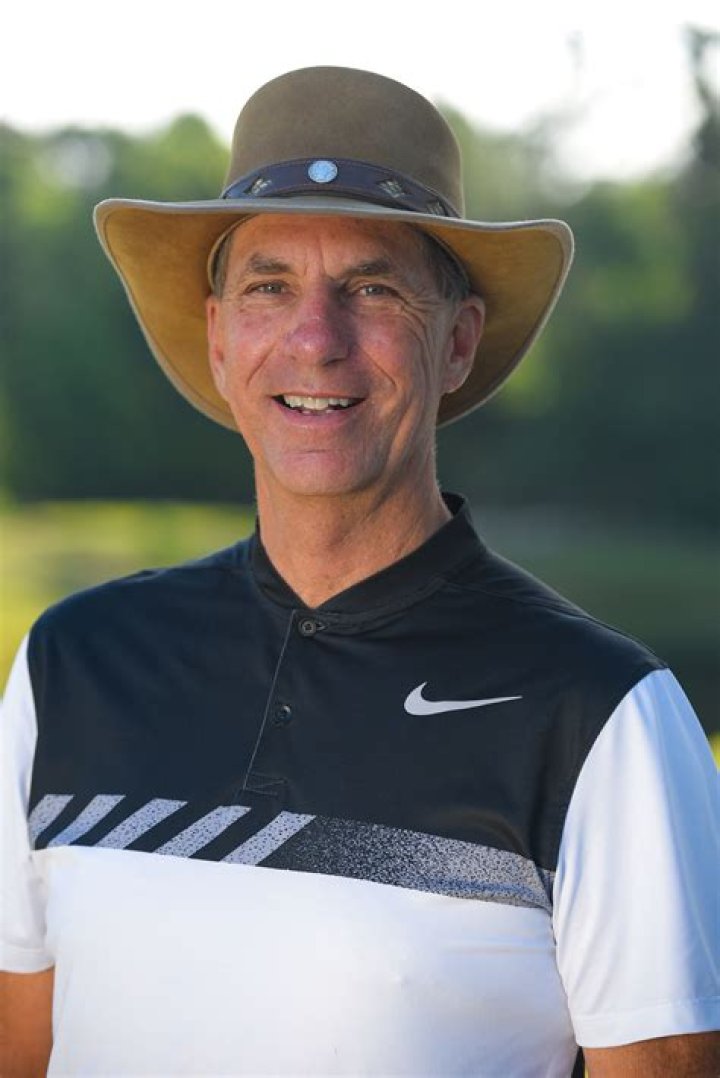 Mike Bender Biography, Age, Height, Wife, Net Worth, Family