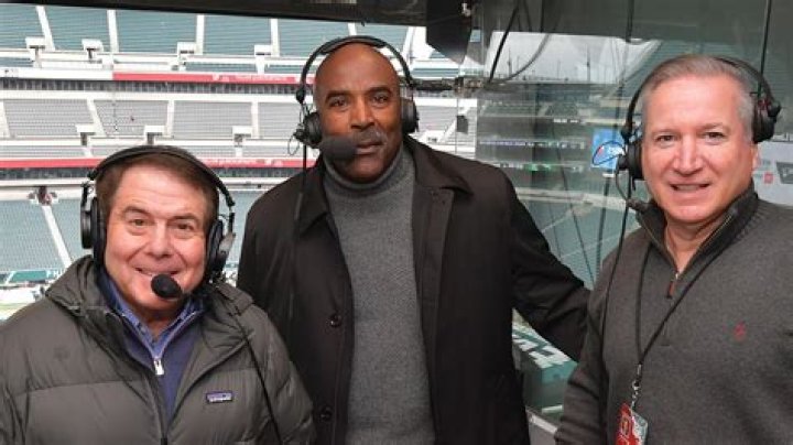 Mike Quick Biography, Age, Height, Wife, Net Worth, Family