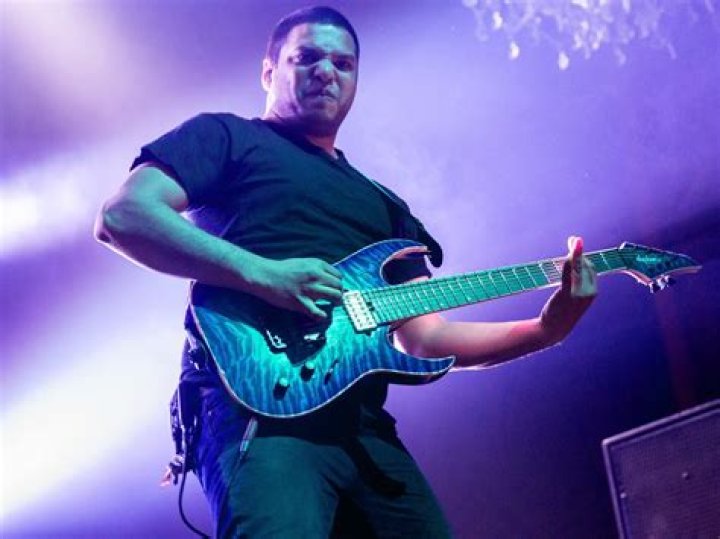 Misha Mansoor biografía, edad, altura, esposo, net worth, familia