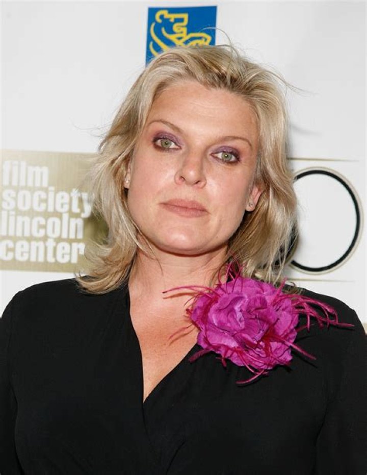 Molly Price Biography, Age, Height, Husband, Net Worth, Family