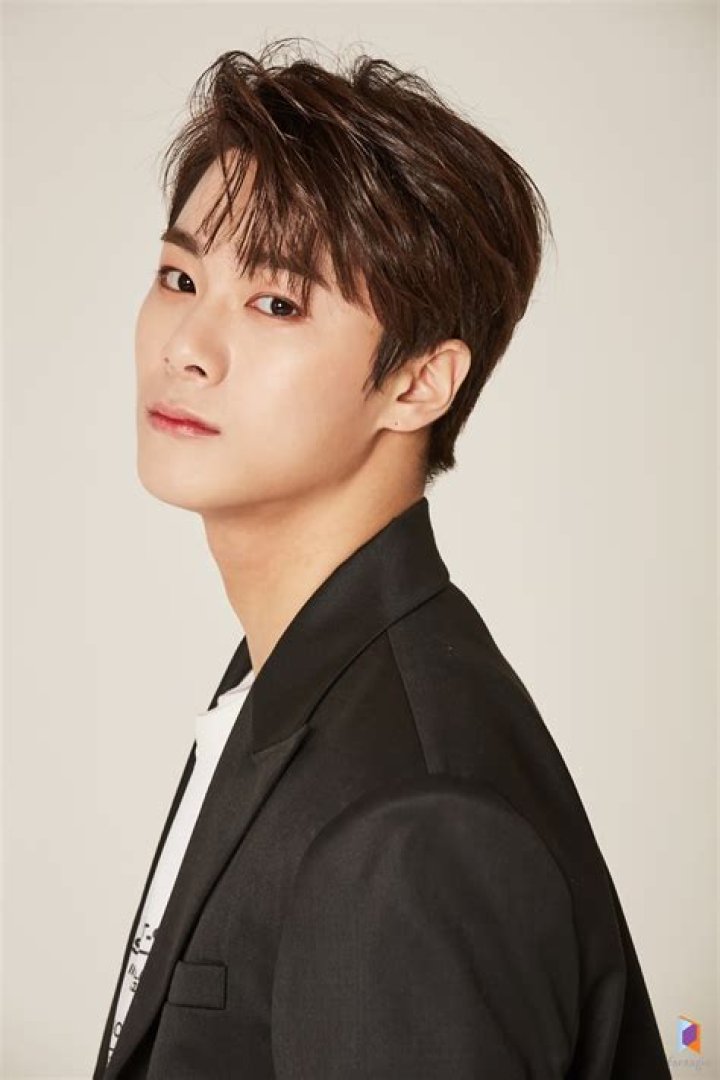 Moon Bin Biography, Age, Height, Wife, Net Worth, Family