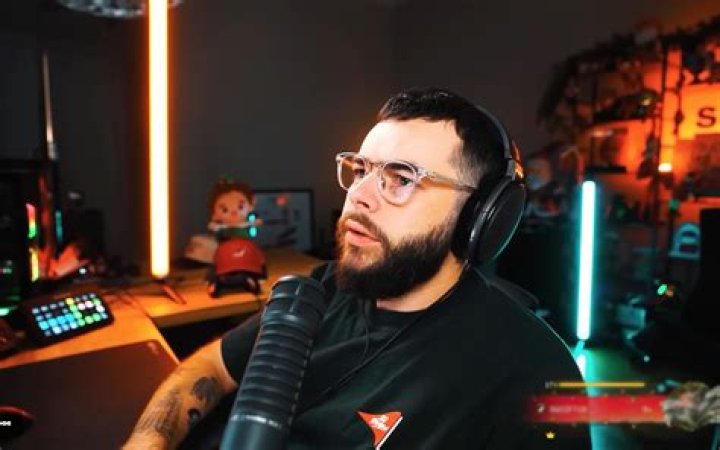 Nadeshot Biography, Age, Height, Wife, Net Worth, Family