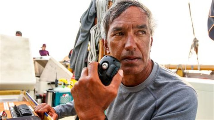 Nainoa Thompson Biography, Age, Height, Wife, Net Worth, Family