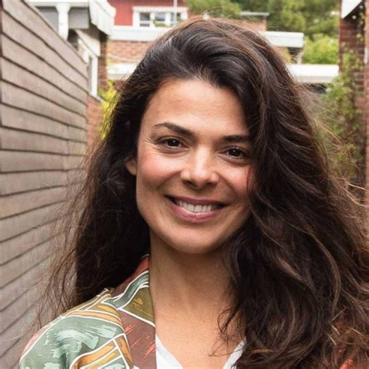 Nasrin Khusrawi Biography, Age, Height, Husband, Net Worth, Family