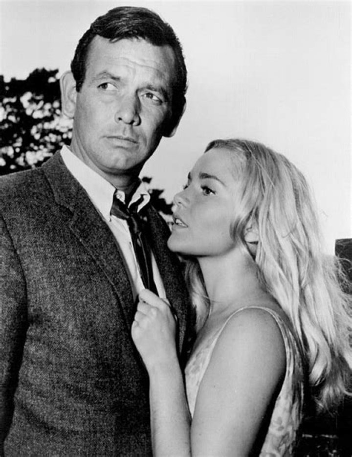 Natasha Harz biografía, edad, altura, esposo, net worth, familia