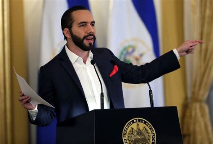 Nayib Bukele biografía, edad, altura, esposo, net worth, familia