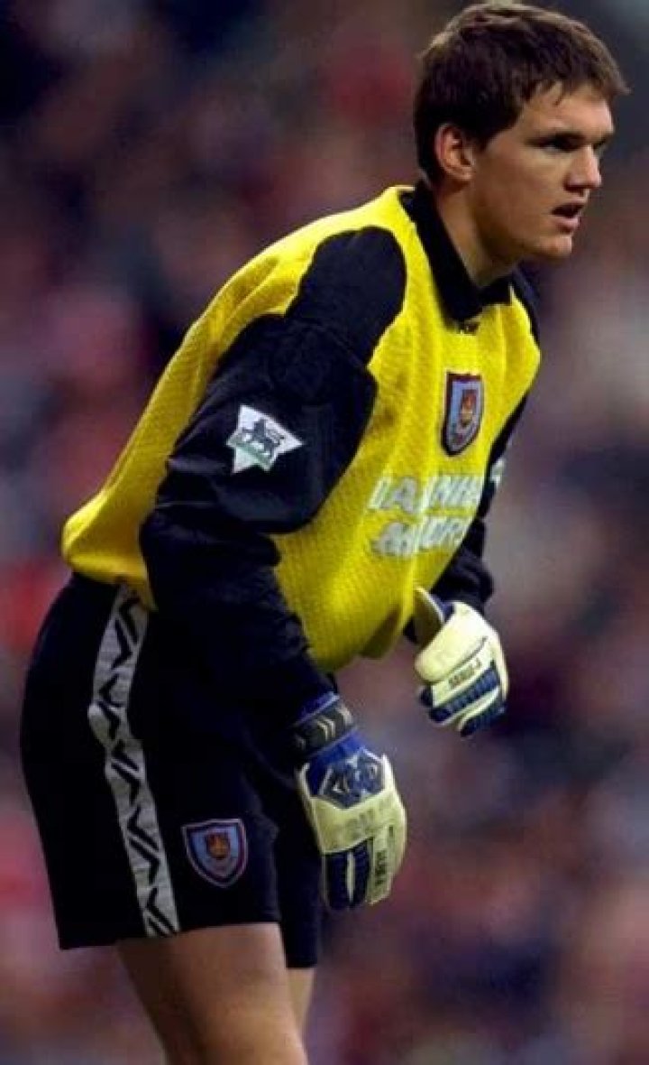 Neil Finn Biography, Age, Height, Wife, Net Worth, Family