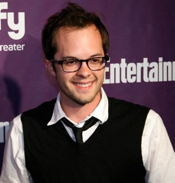 Neil Grayston Biography, Age, Height, Wife, Net Worth, Family