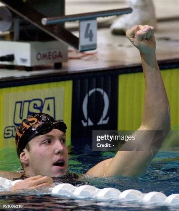 Neil Walker Biography, Age, Height, Wife, Net Worth, Family