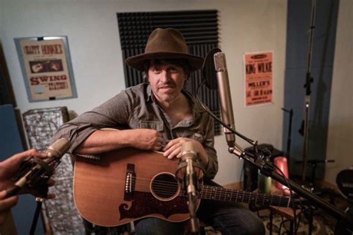 Nick Dunbar Biography, Age, Height, Wife, Net Worth, Family