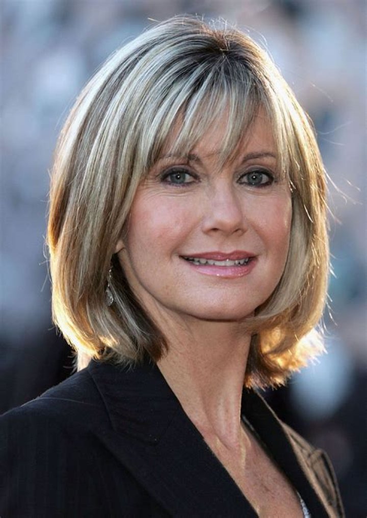 Olivia Newton-John Biography, Age, Height, Husband, Net Worth, Family