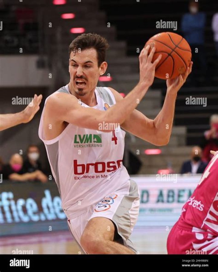 Omar Prewitt Biography, Age, Height, Wife, Net Worth, Family