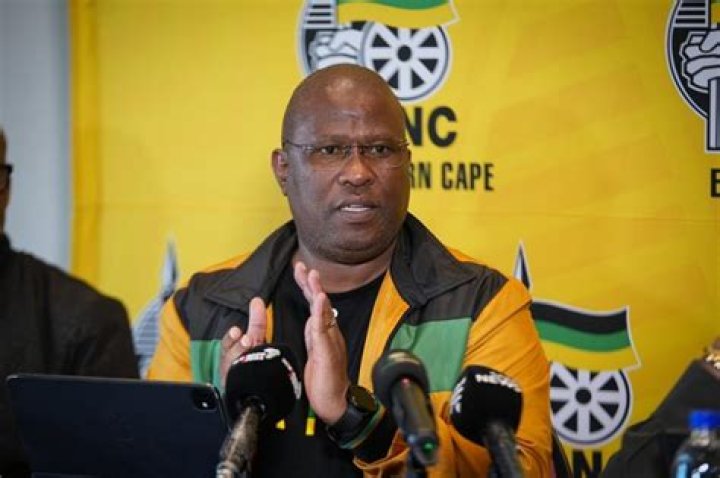 Oscar Mabuyane Biography, Age, Height, Wife, Net Worth, Family