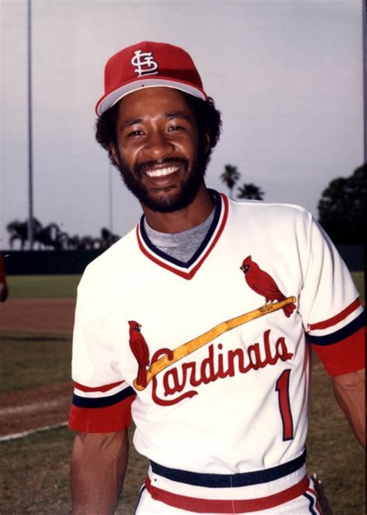 Ozzie Smith Biography, Age, Height, Wife, Net Worth, Family