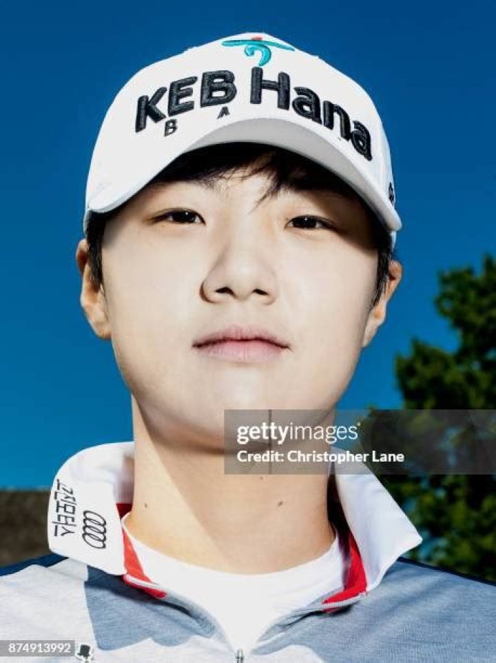 Park Sung-hyun Biography, Age, Height, Husband, Net Worth, Family
