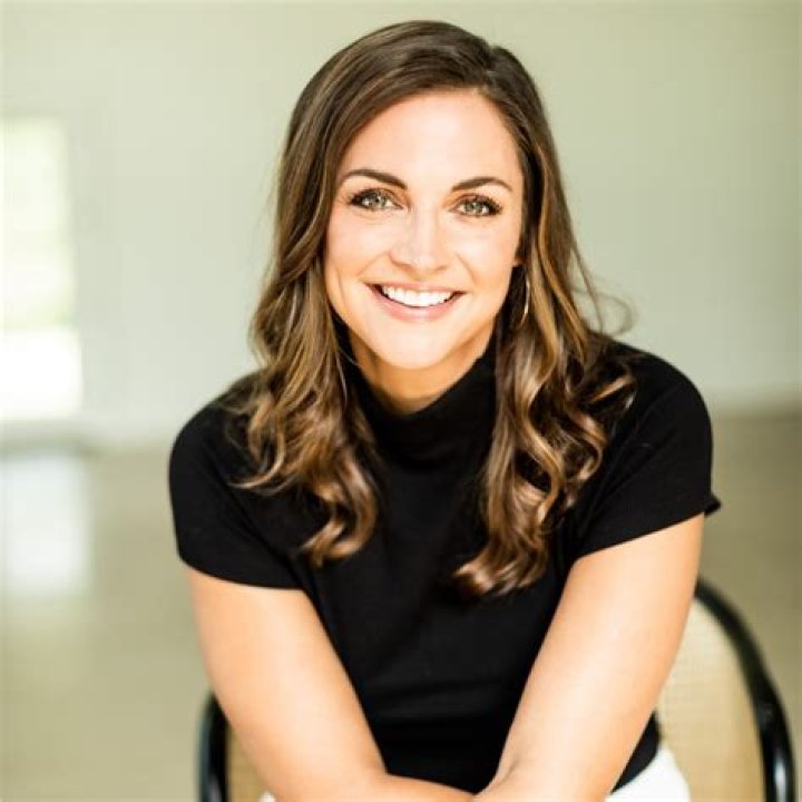 Paula Faris Biography, Age, Height, Husband, Net Worth, Family