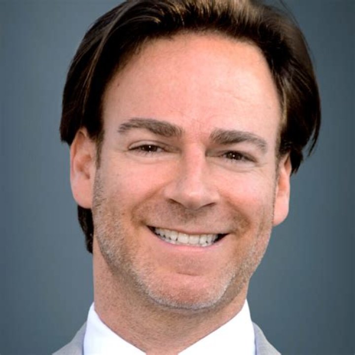 Peter Safran Biography, Age, Height, Wife, Net Worth, Family