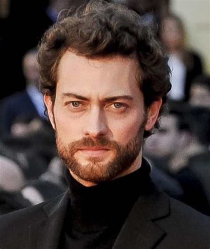 Peter Vives Biography, Age, Height, Wife, Net Worth, Family