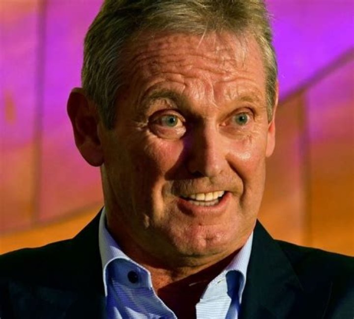 Phil Bentley Biography, Age, Height, Wife, Net Worth, Family