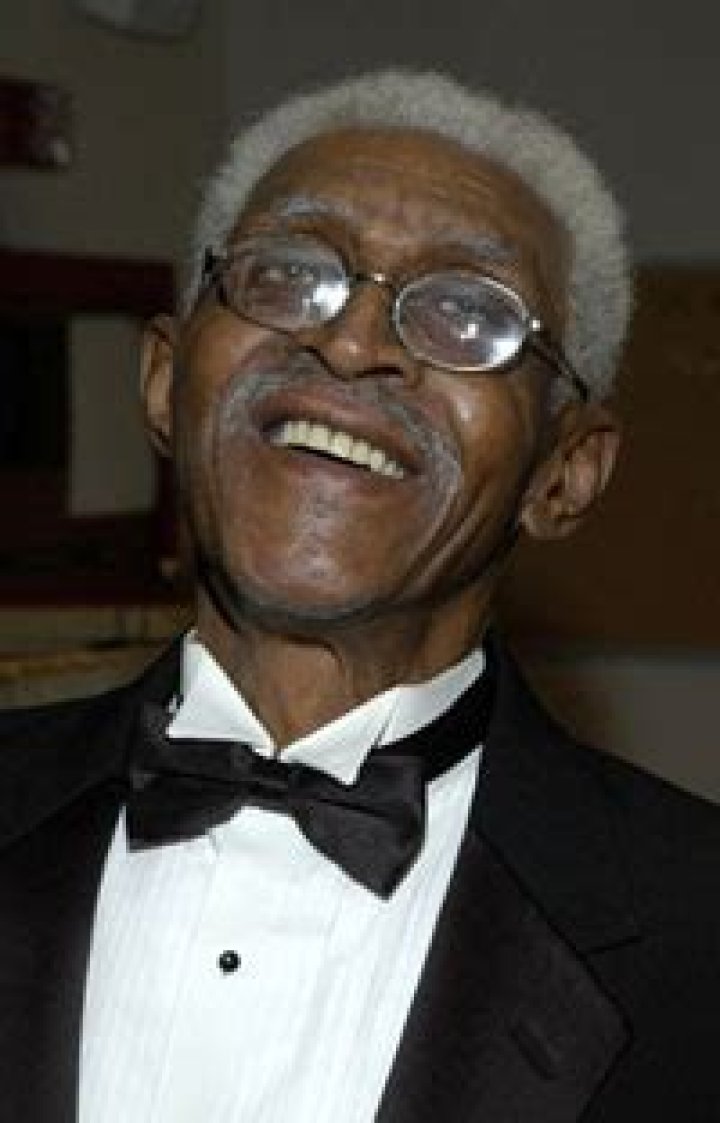 Prentiss Barnes Biography, Age, Height, Wife, Net Worth, Family