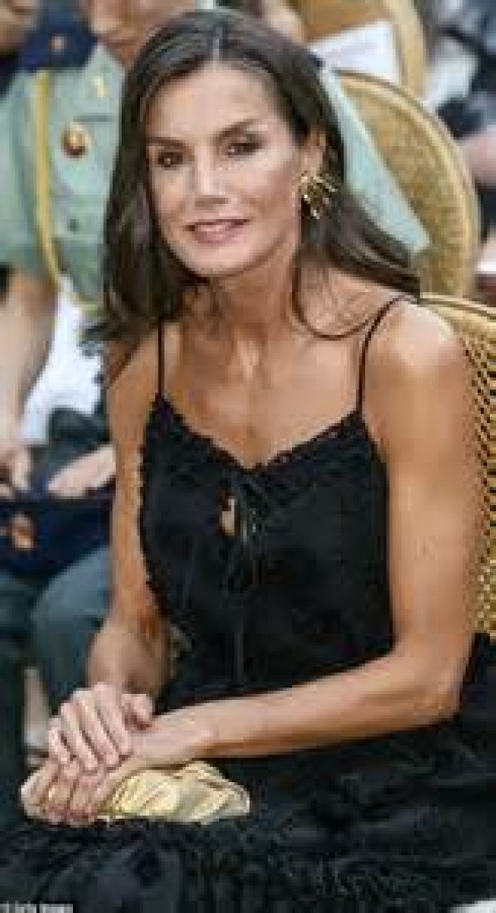 Queen Letizia of Spain Biography, Age, Height, Husband, Net Worth, Family