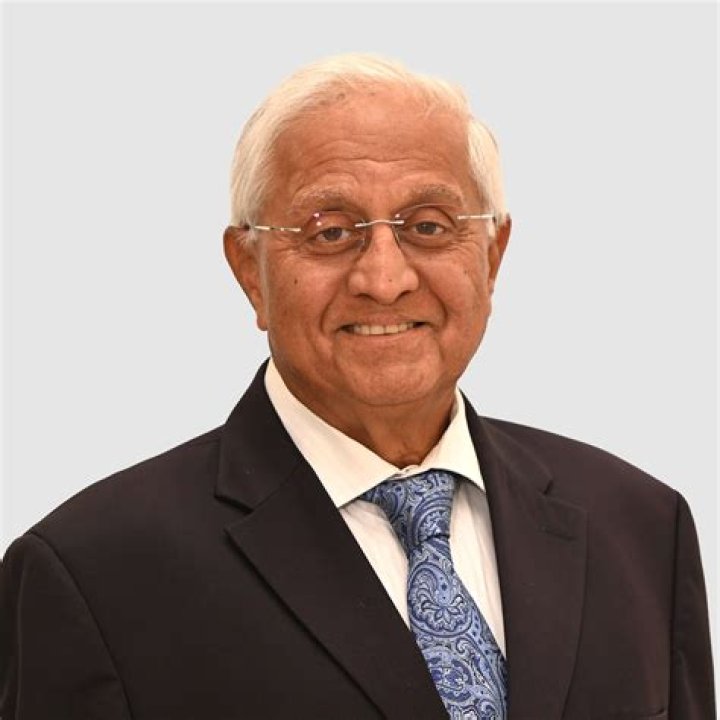 R. Gopalakrishnan Biography, Age, Height, Wife, Net Worth, Family