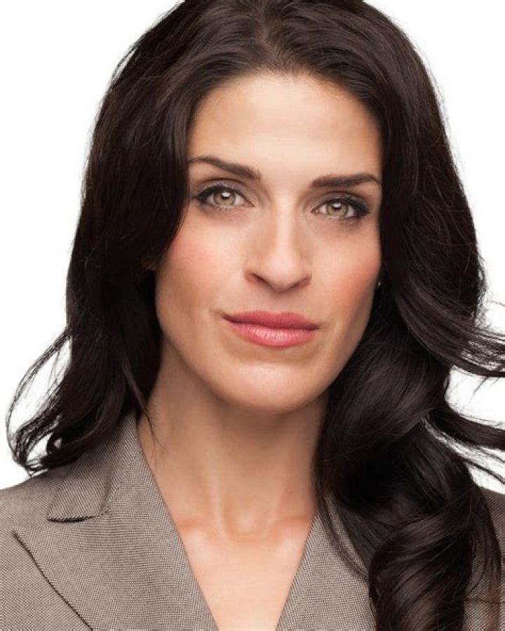 Rachel de la Torre Biography, Age, Height, Husband, Net Worth, Family