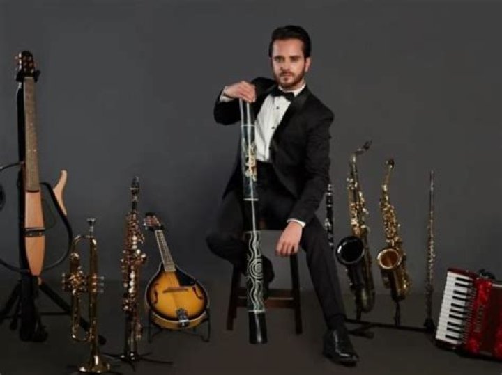 Raghav Sachar Biography, Age, Height, Wife, Net Worth, Family