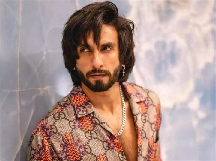 Ranveer Singh Biography, Age, Height, Wife, Net Worth, Family