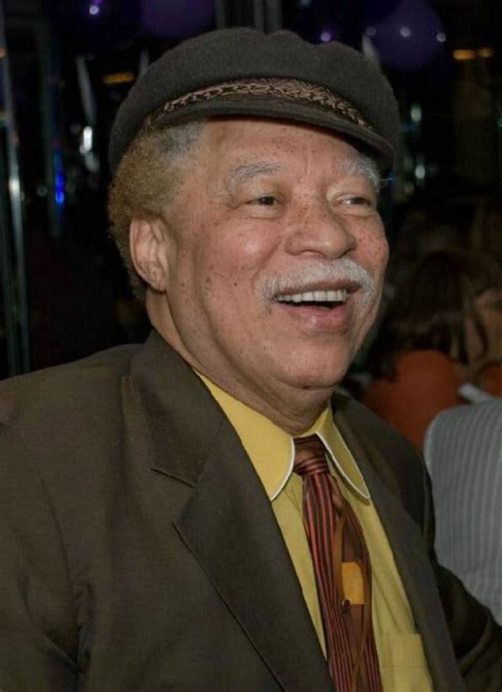 Reynaldo Rey Biography, Age, Height, Wife, Net Worth, Family