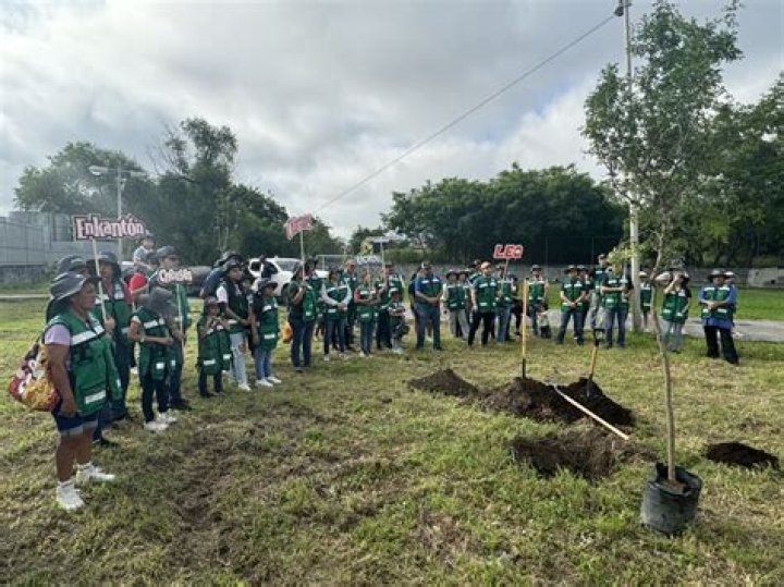 Ricardo Mijares Biography, Age, Height, Net Worth, Family