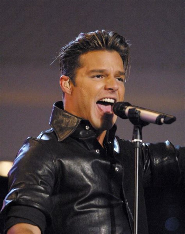 Ricky Martin Biography, Age, Height, Wife, Net Worth, Family