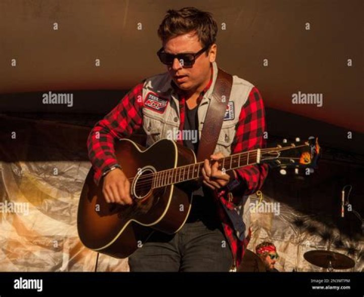 Ricky Young Biography, Age, Height, Wife, Net Worth, Family